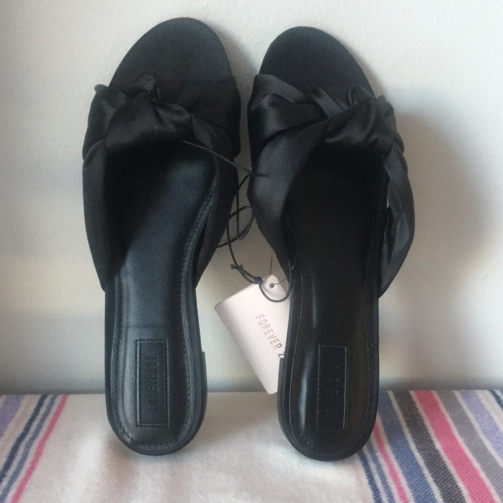 Forever 21 black satin slides - size 7